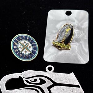 Seattle Mariners/Space Needle PIN Set - Blue and Green & Silver Seahawks Pendant